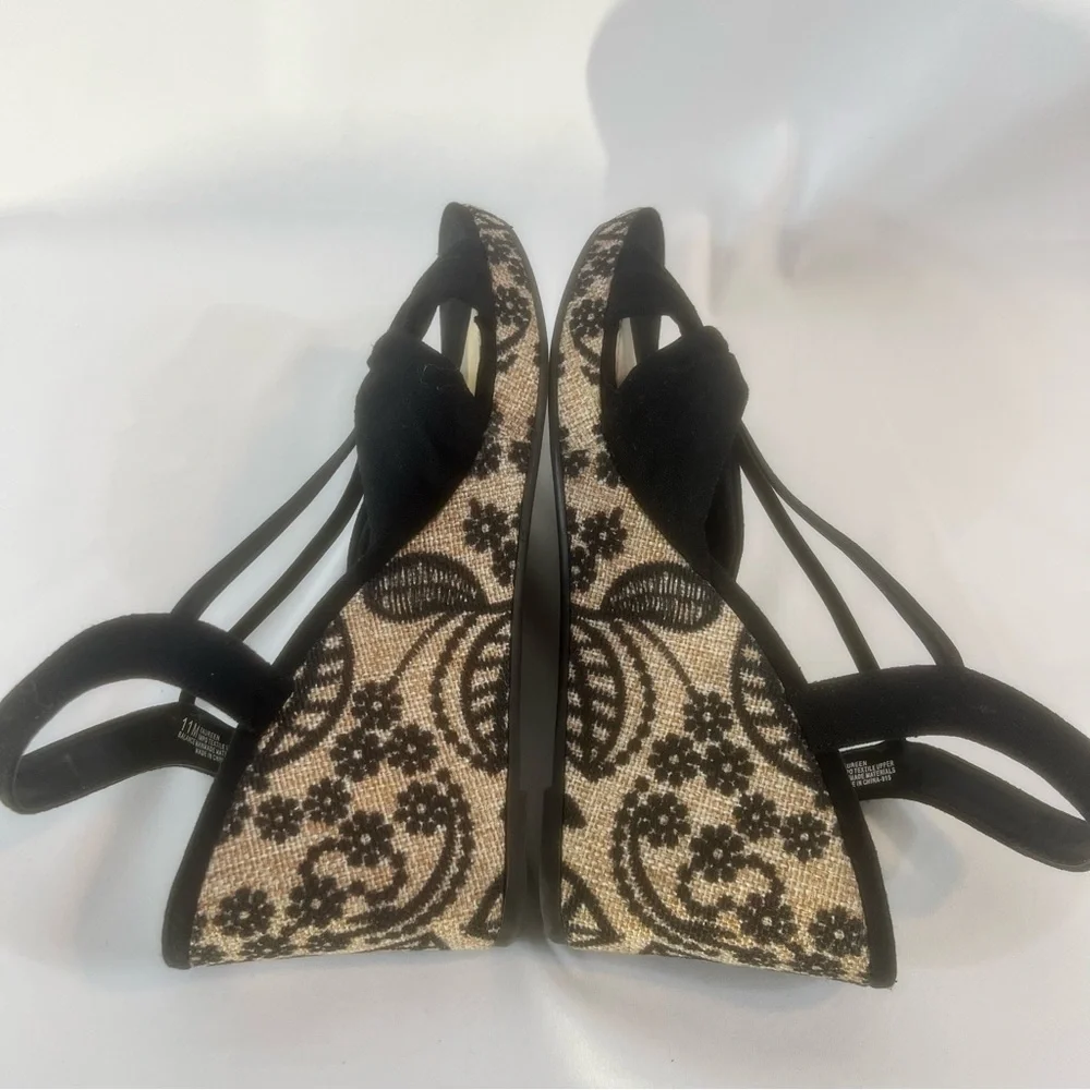 Impo Embroidered Platform Sandal with Black and Tan Wedge Sandals Size:11